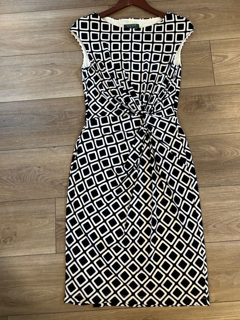 Lauren Ralph Lauren Black White Geometric Knot Sheath Dress Size 10